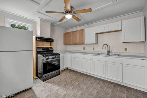1023 W Washington Avenue Lorain OH 44052