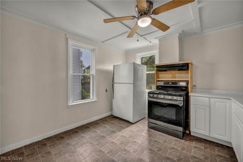 1023 W Washington Avenue Lorain OH 44052