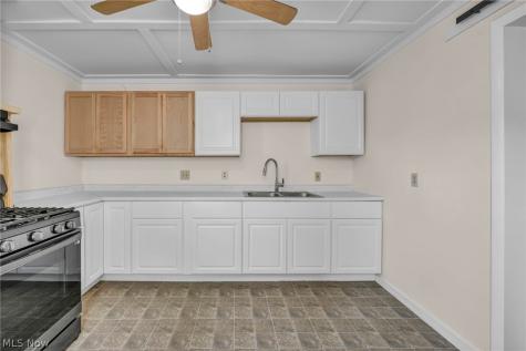 1023 W Washington Avenue Lorain OH 44052