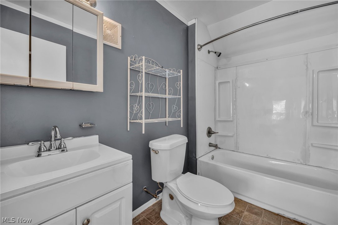 1023 W Washington Avenue Lorain OH 44052
