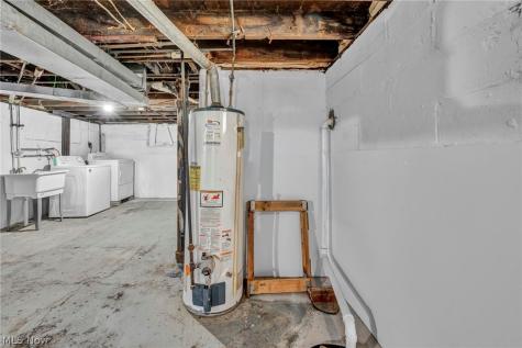 1023 W Washington Avenue Lorain OH 44052