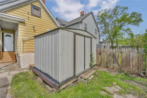 1023 W Washington Avenue Lorain OH 44052
