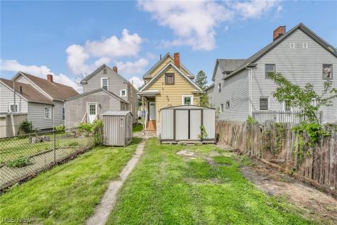 1023 W Washington Avenue Lorain OH 44052