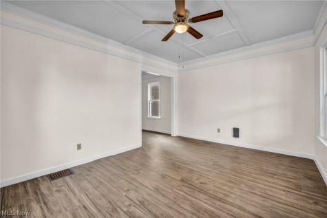 1023 W Washington Avenue Lorain OH 44052