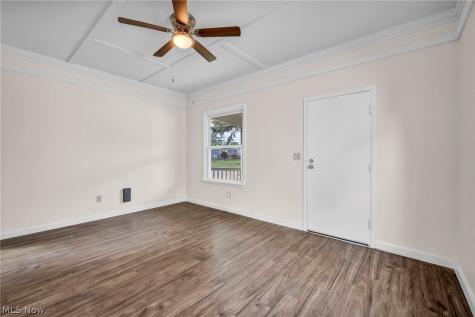 1023 W Washington Avenue Lorain OH 44052