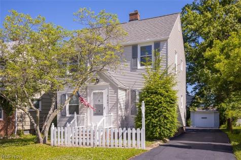 21901 Kennison Avenue Euclid OH 44123