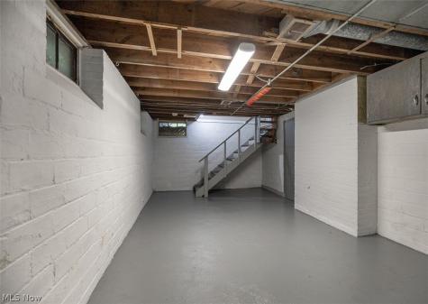 21901 Kennison Avenue Euclid OH 44123
