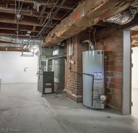 21901 Kennison Avenue Euclid OH 44123
