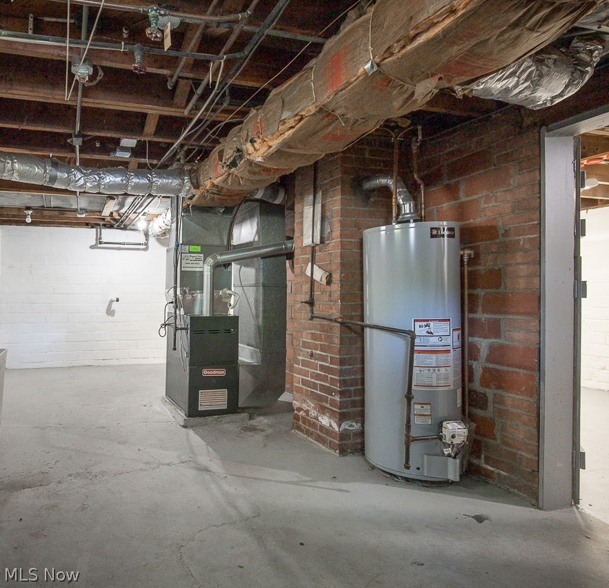 21901 Kennison Avenue Euclid OH 44123