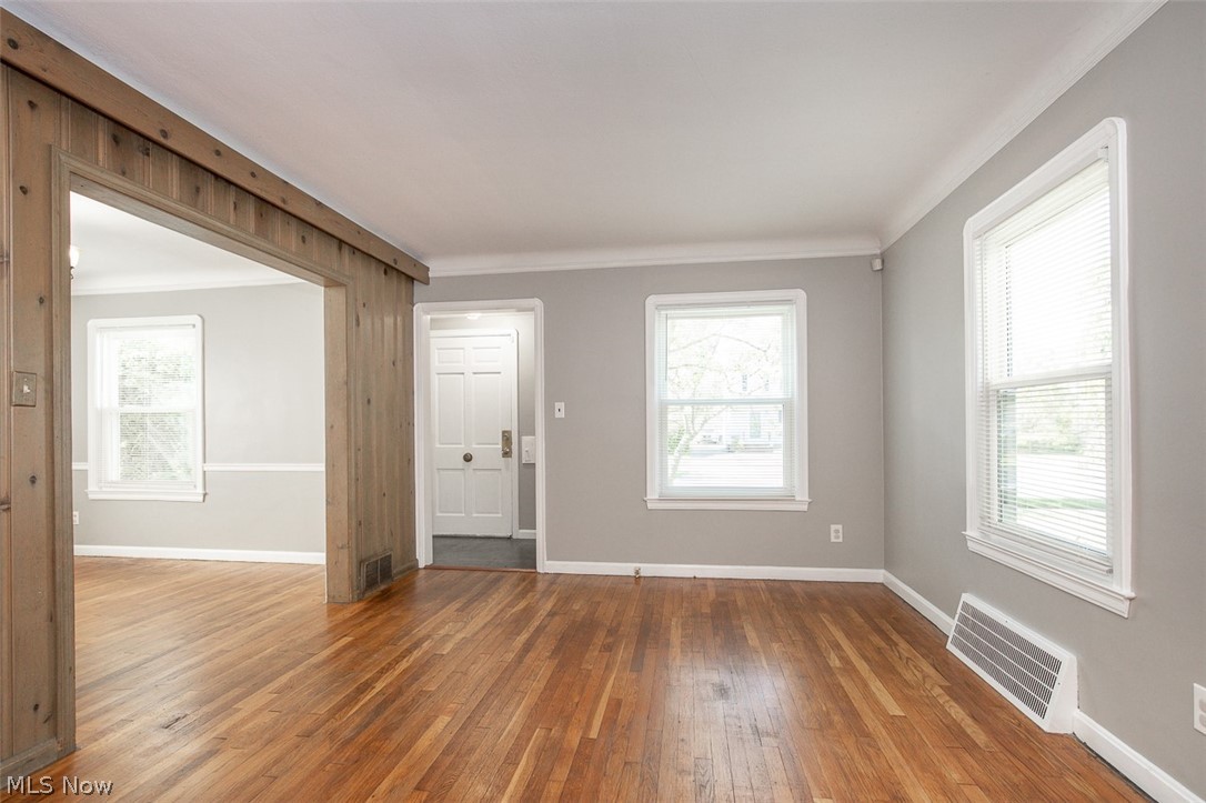 21901 Kennison Avenue Euclid OH 44123