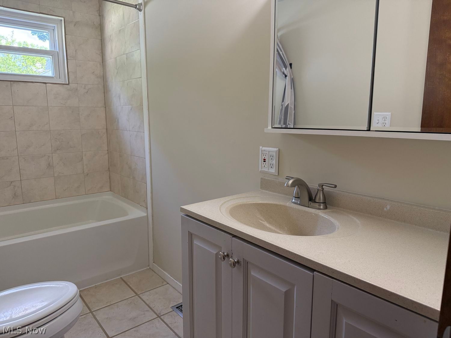 637 King Street Ravenna OH 44266