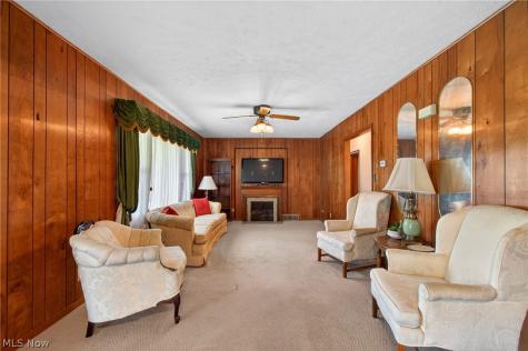 2115 Kenyon Avenue NW Massillon OH 44647
