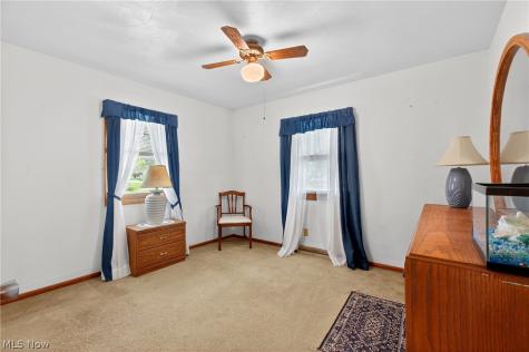 2115 Kenyon Avenue NW Massillon OH 44647