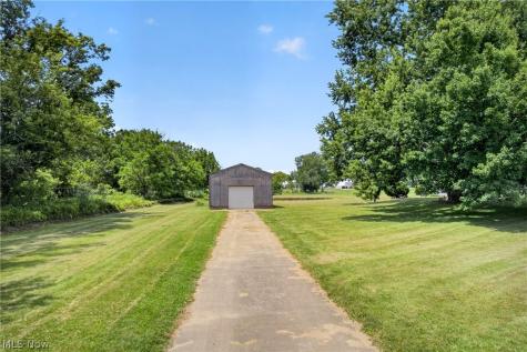 2115 Kenyon Avenue NW Massillon OH 44647