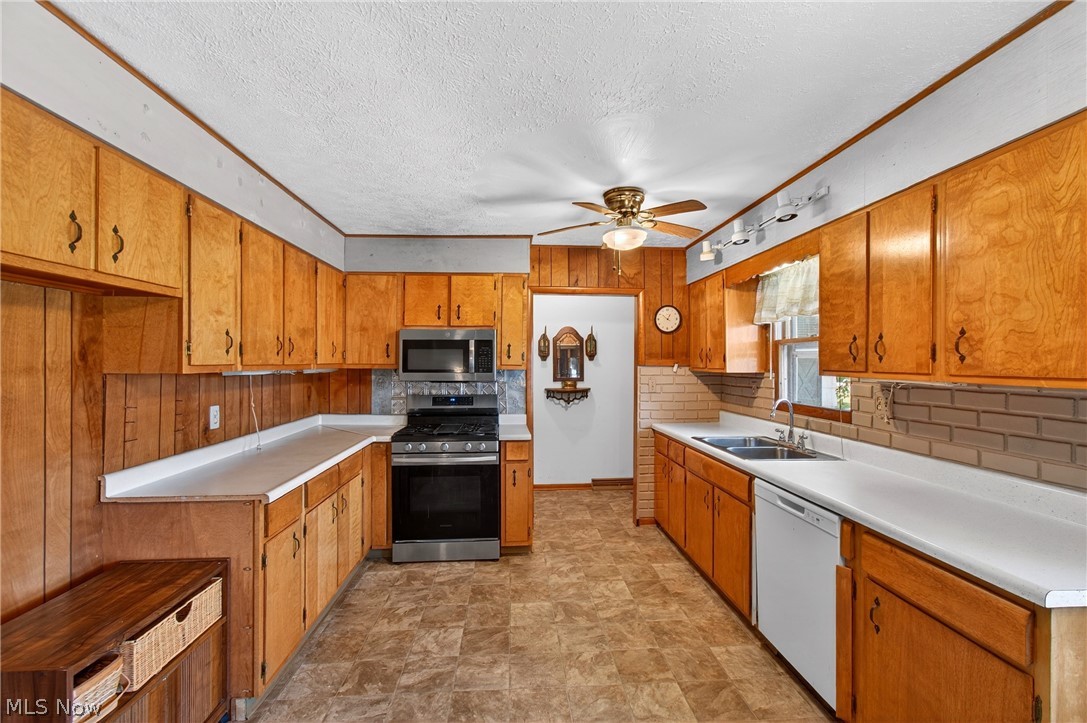 2115 Kenyon Avenue NW Massillon OH 44647