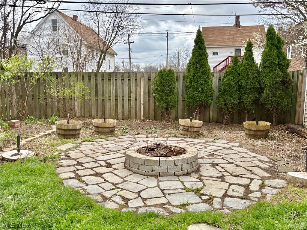 7909 Colgate Avenue Cleveland OH 44102