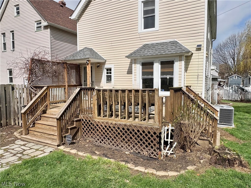 7909 Colgate Avenue Cleveland OH 44102