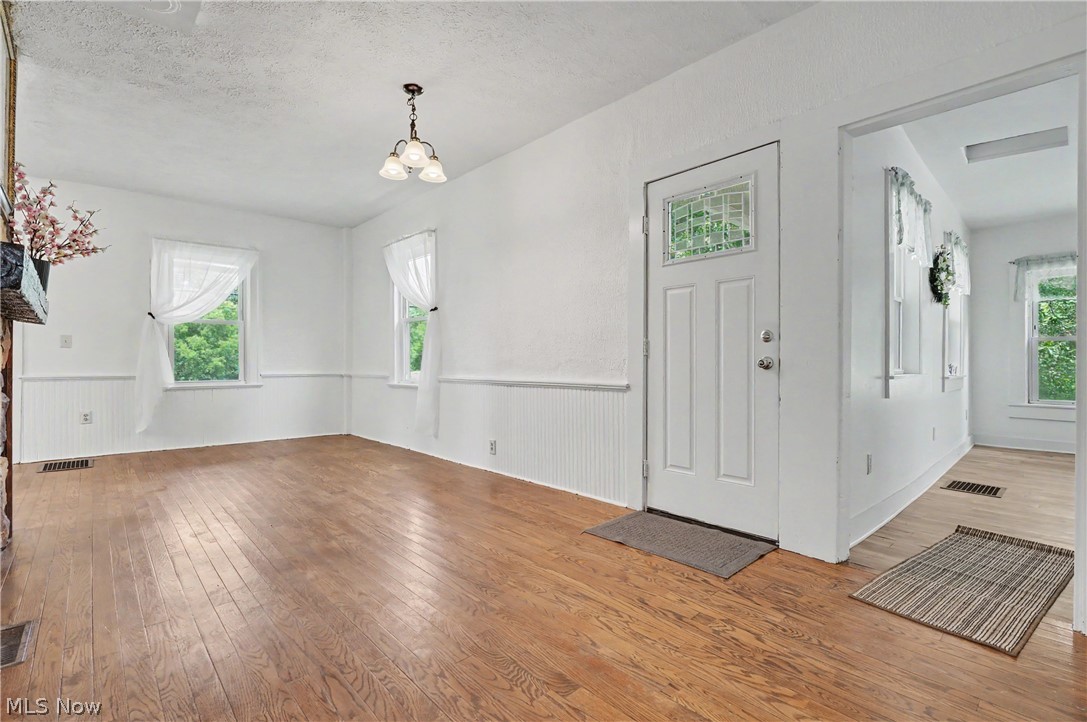 9470 Tallmadge Road Diamond OH 44412