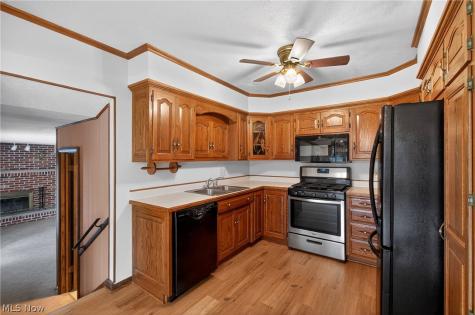 7432 Klingston Street NW Massillon OH 44646