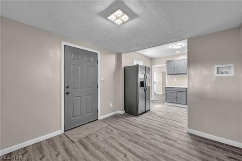 1 Smith Court Elyria OH 44035