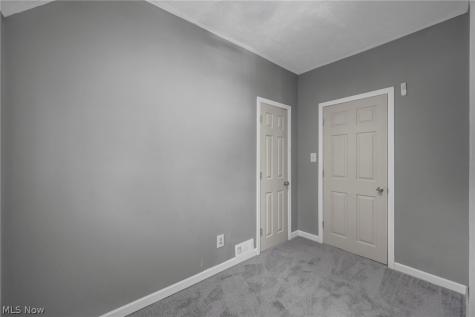 1 Smith Court Elyria OH 44035