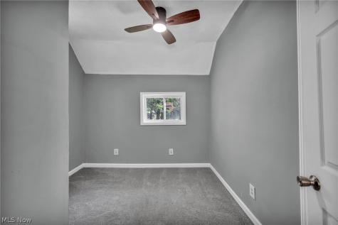 1 Smith Court Elyria OH 44035