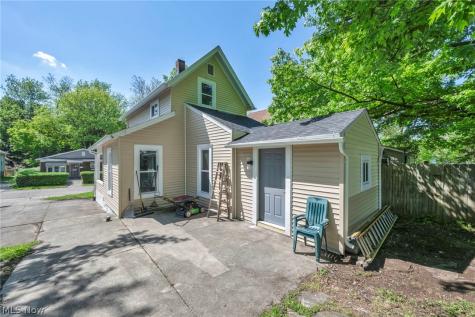1 Smith Court Elyria OH 44035