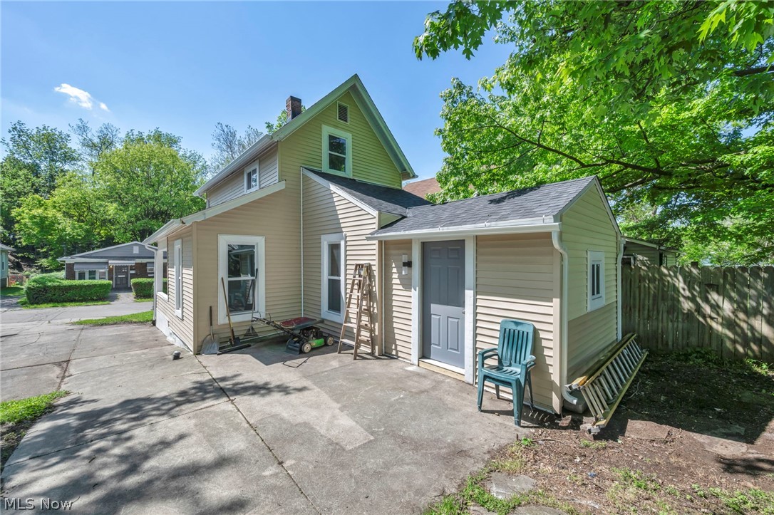 1 Smith Court Elyria OH 44035