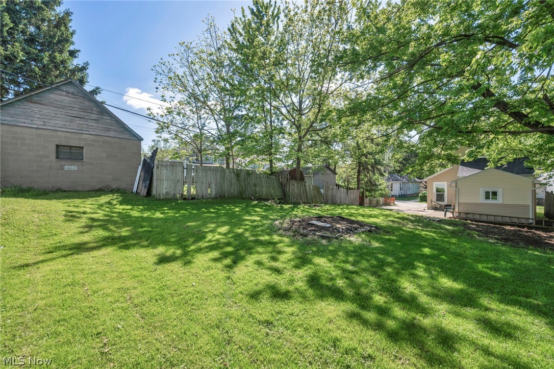 1 Smith Court Elyria OH 44035