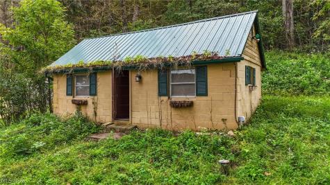 9223 Muskingum River Road Lowell OH 45744