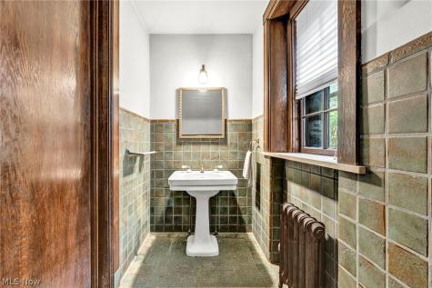 16310 S Woodland Road Shaker Heights OH 44120