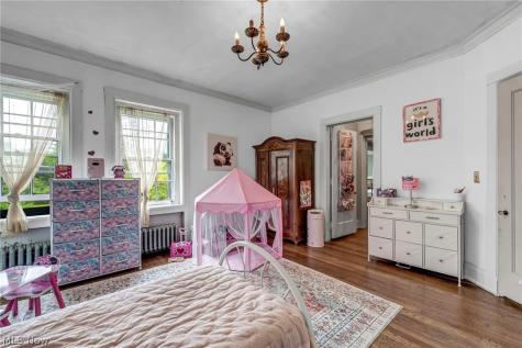 16310 S Woodland Road Shaker Heights OH 44120