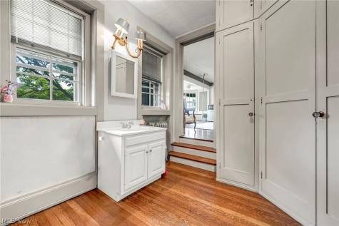 16310 S Woodland Road Shaker Heights OH 44120