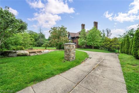16310 S Woodland Road Shaker Heights OH 44120