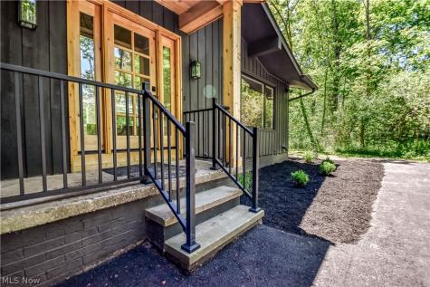 19121 Brewster Road Aurora OH 44202