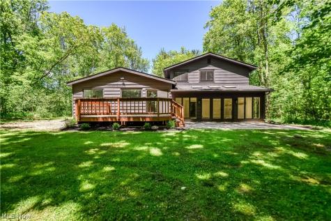 19121 Brewster Road Aurora OH 44202