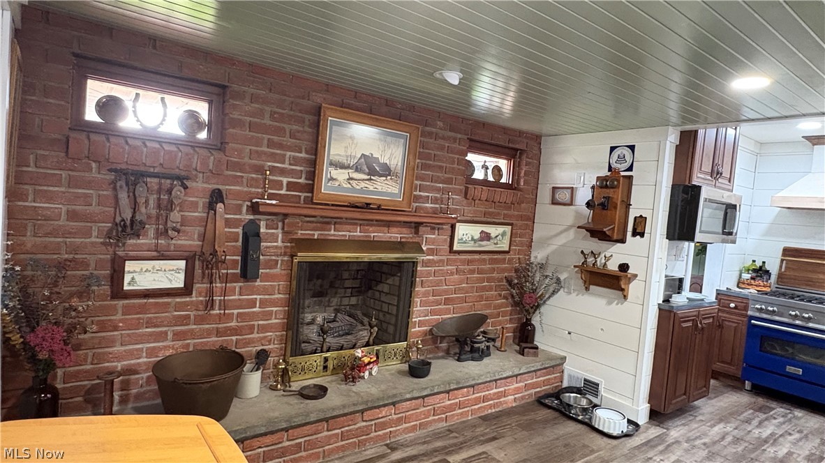 1213 Oakwood Street East Liverpool OH 43920
