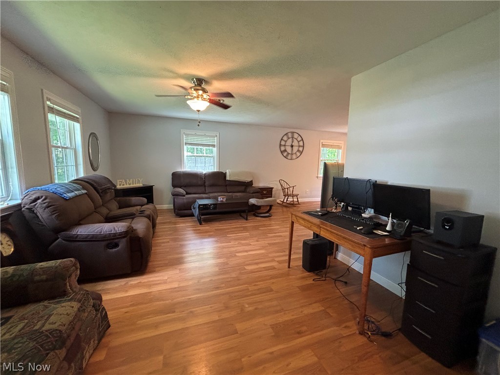 189 Ashtabula Point Roaming Shores OH 44084