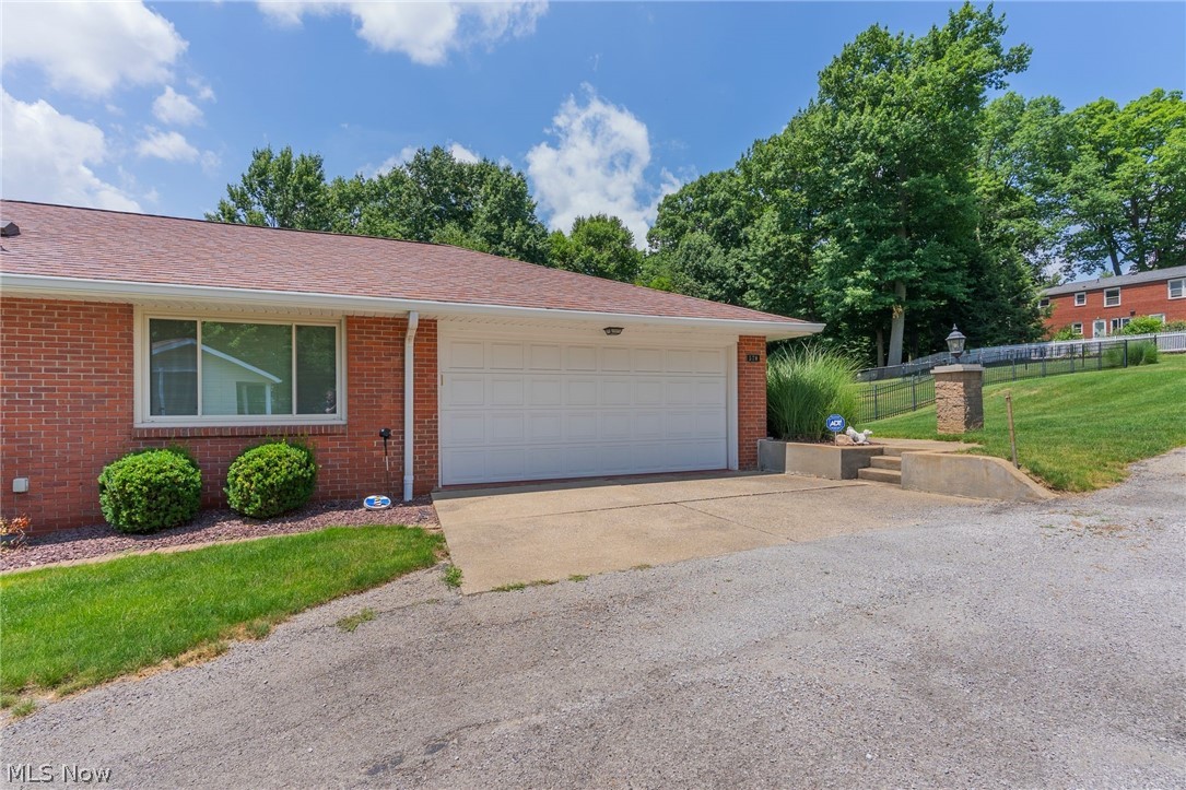 570 East Street East Palestine OH 44413