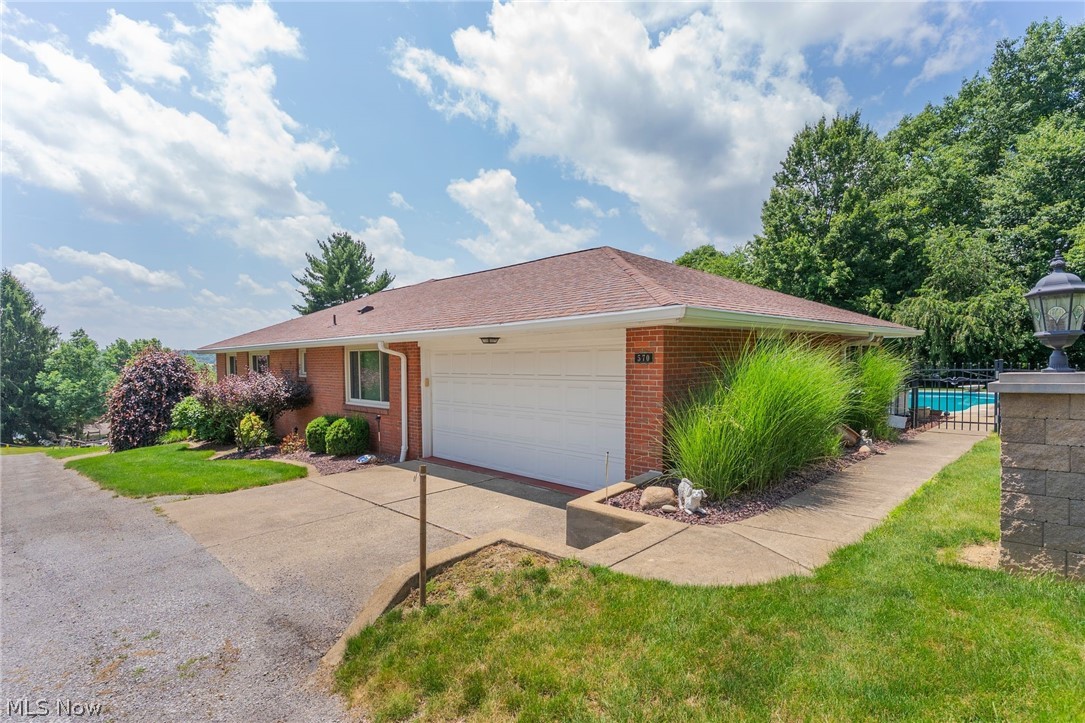 570 East Street East Palestine OH 44413