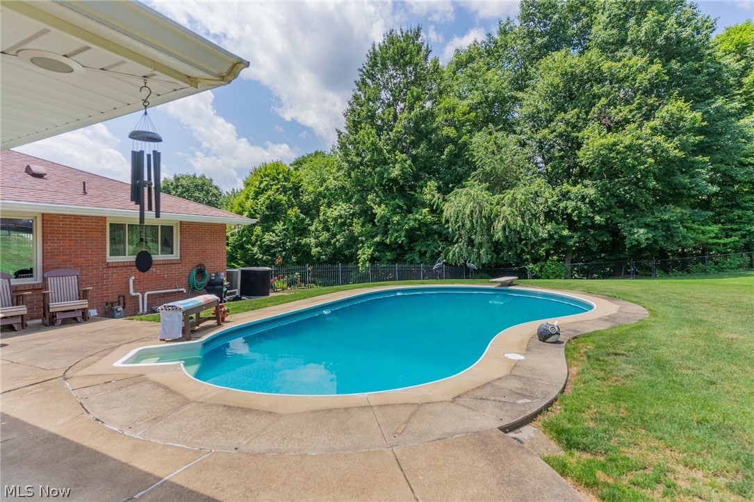 570 East Street East Palestine OH 44413