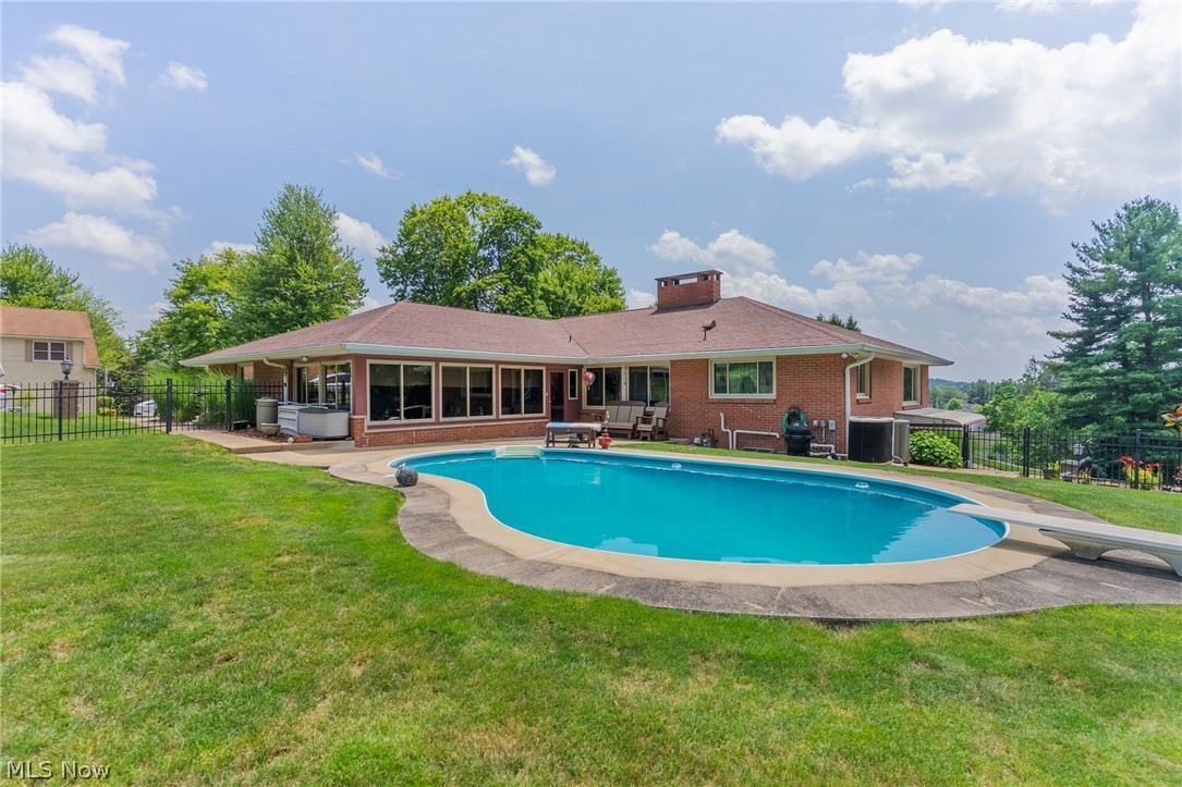 570 East Street East Palestine OH 44413