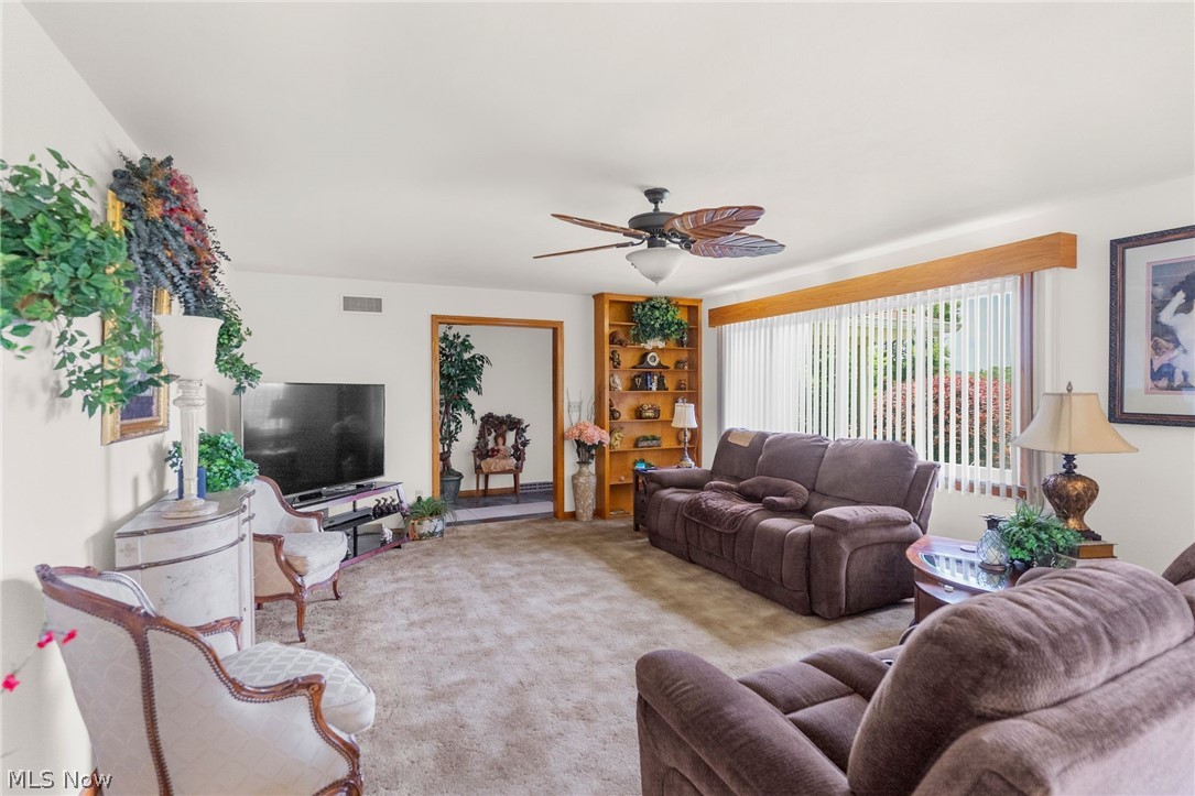 570 East Street East Palestine OH 44413