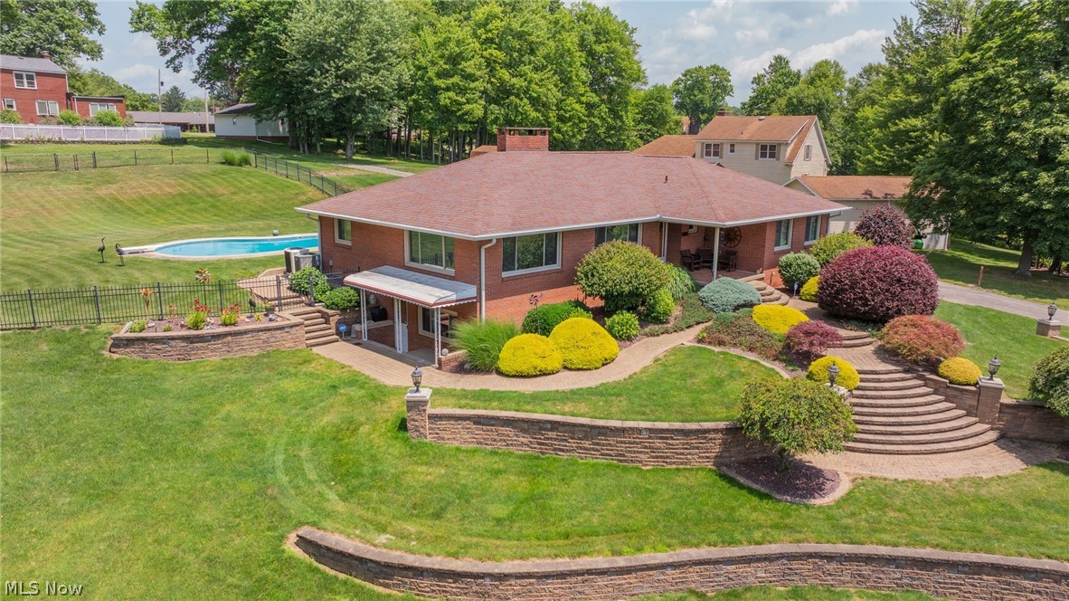 570 East Street East Palestine OH 44413
