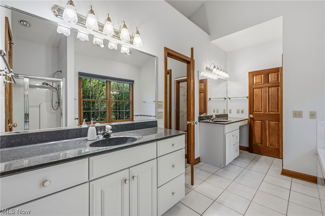 1755 Brittainy Oaks Warren OH 44484