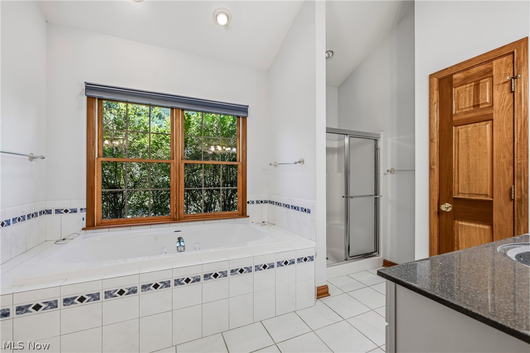1755 Brittainy Oaks Warren OH 44484