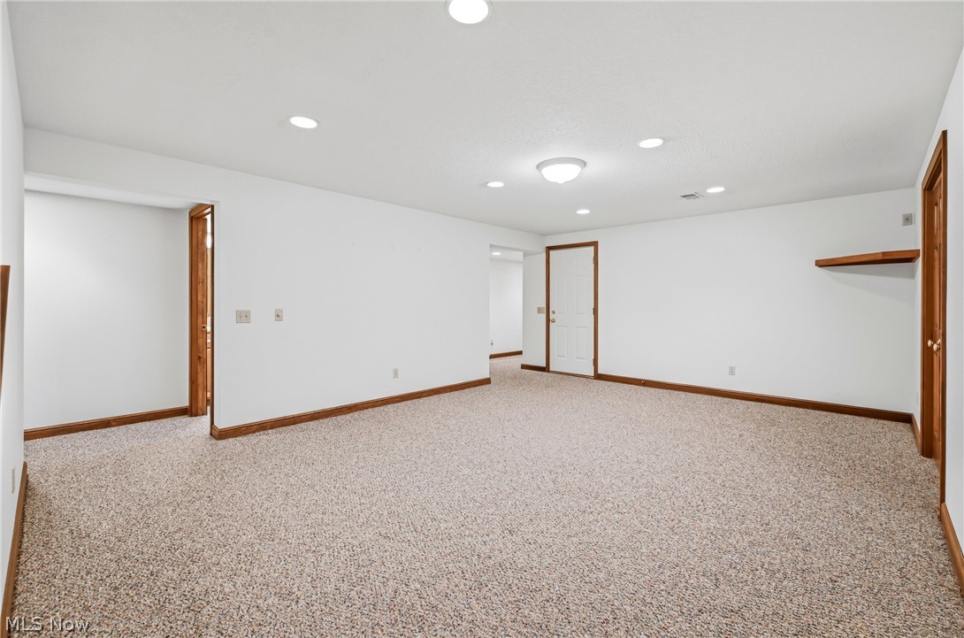 1755 Brittainy Oaks Warren OH 44484