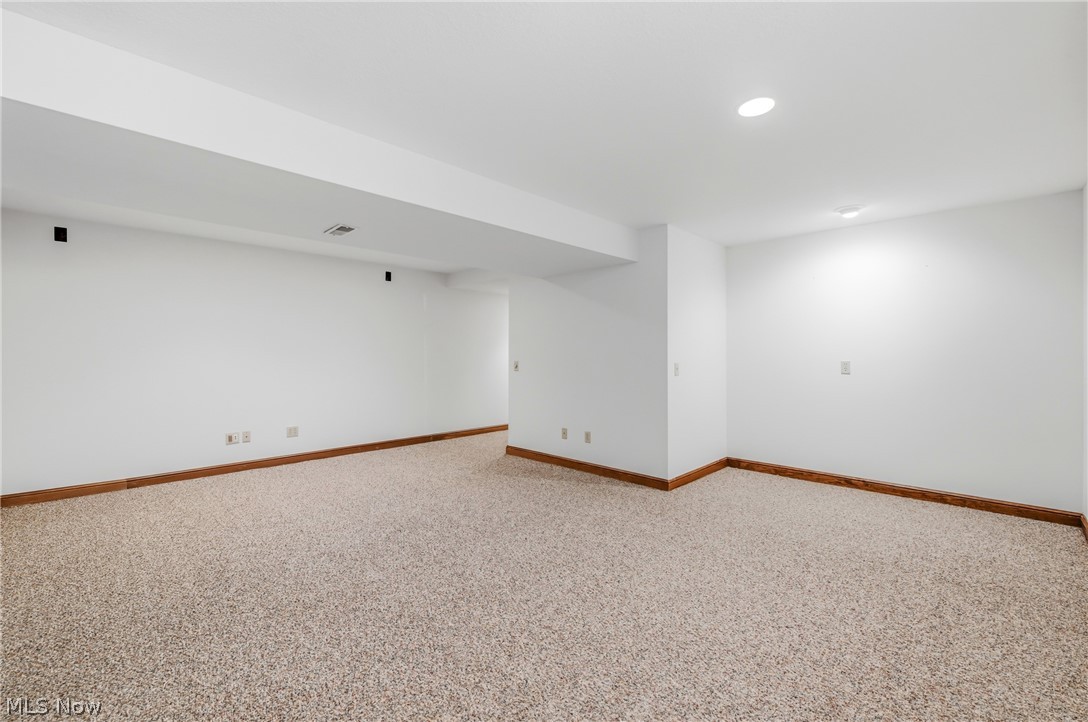 1755 Brittainy Oaks Warren OH 44484