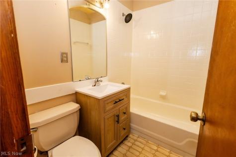 29933 Enid Road Wickliffe OH 44092