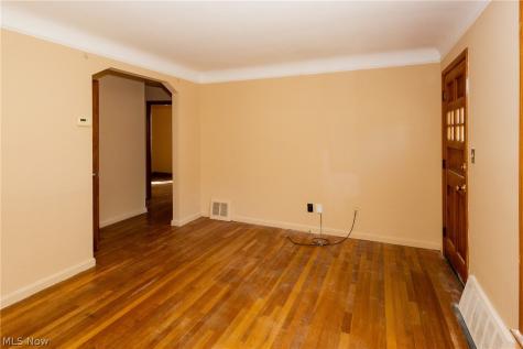 29933 Enid Road Wickliffe OH 44092